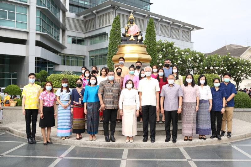 ปลัด พม. ร่วมถวายภ�