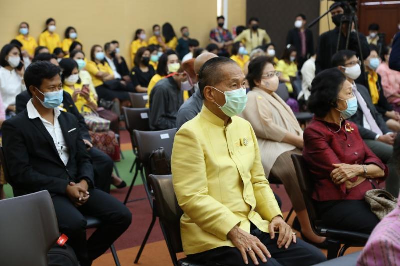 ปลัด พม. เป็นประธา�