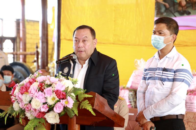 รมว.พม. พร้อมคณะผู�