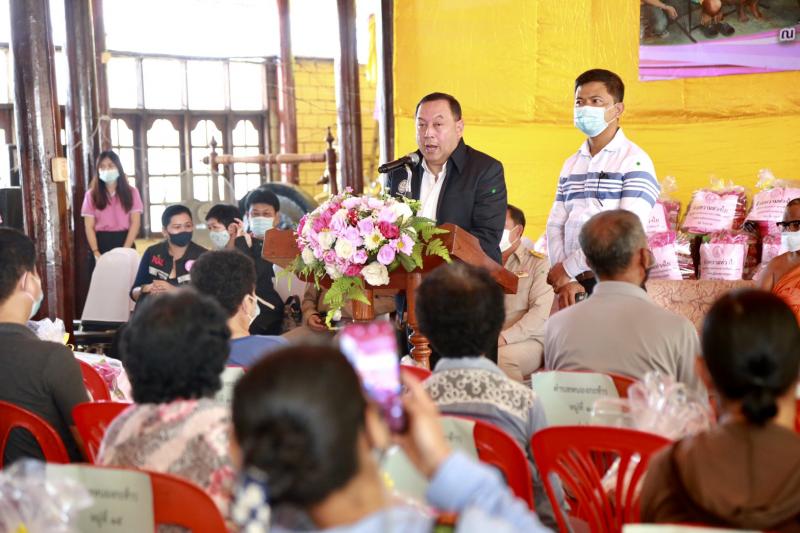 รมว.พม. พร้อมคณะผู�