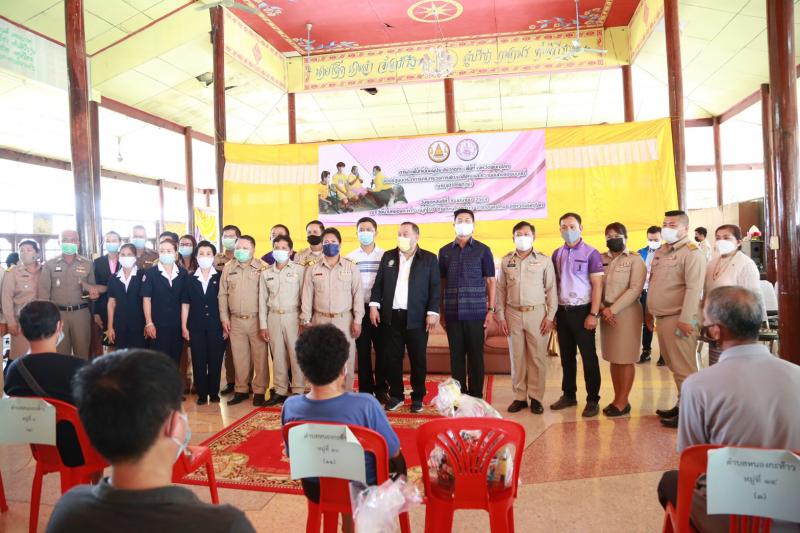 รมว.พม. พร้อมคณะผู�