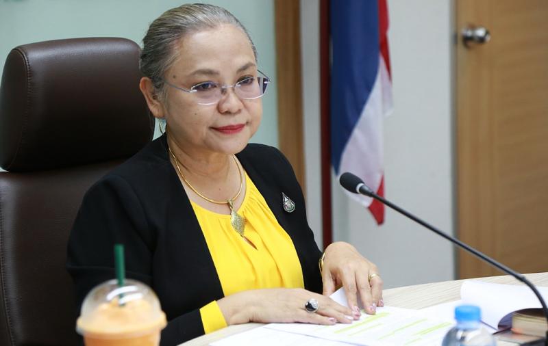 รองปลัด พม. เป็นปร�