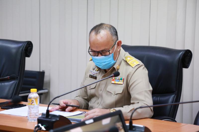 รองปลัด พม. เป็นปร�