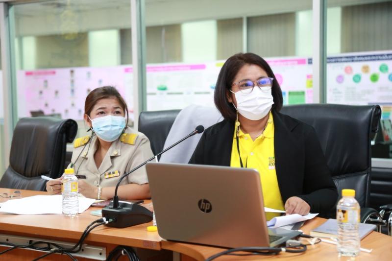 รองปลัด พม. เป็นปร�