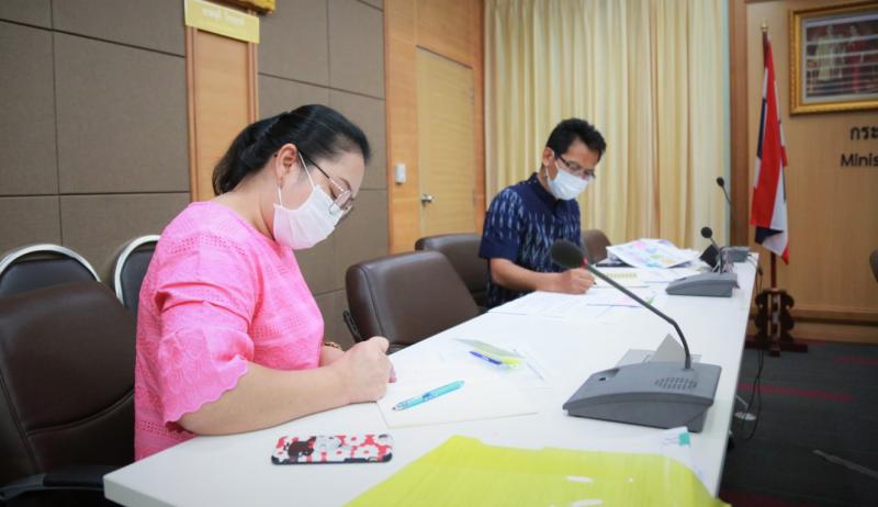 ปลัด พม. เป็นประธา�