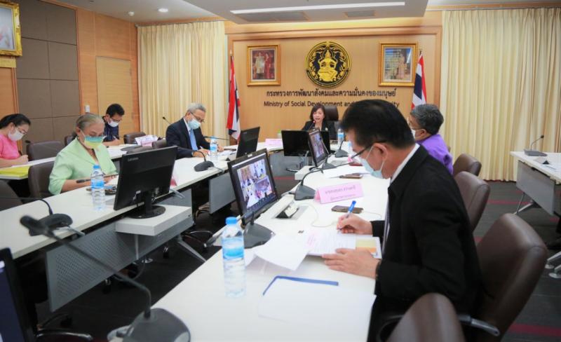 ปลัด พม. เป็นประธา�