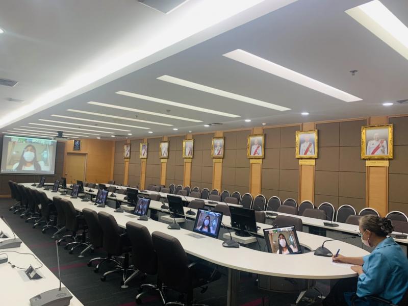 รองปลัด พม. เป็นปร�