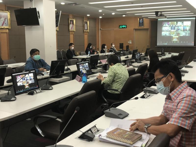 รองปลัด พม. เป็นปร�