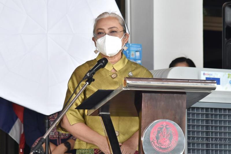 พม. พก. รับมอบสิ่งข�