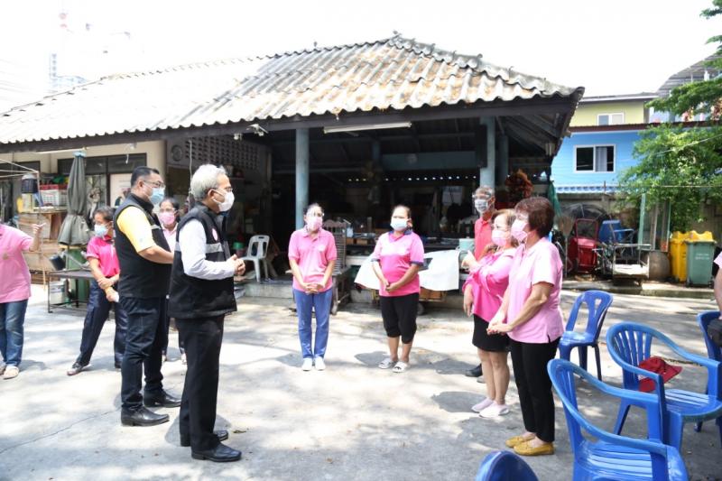 รองปลัด พม. ลงพื้น�
