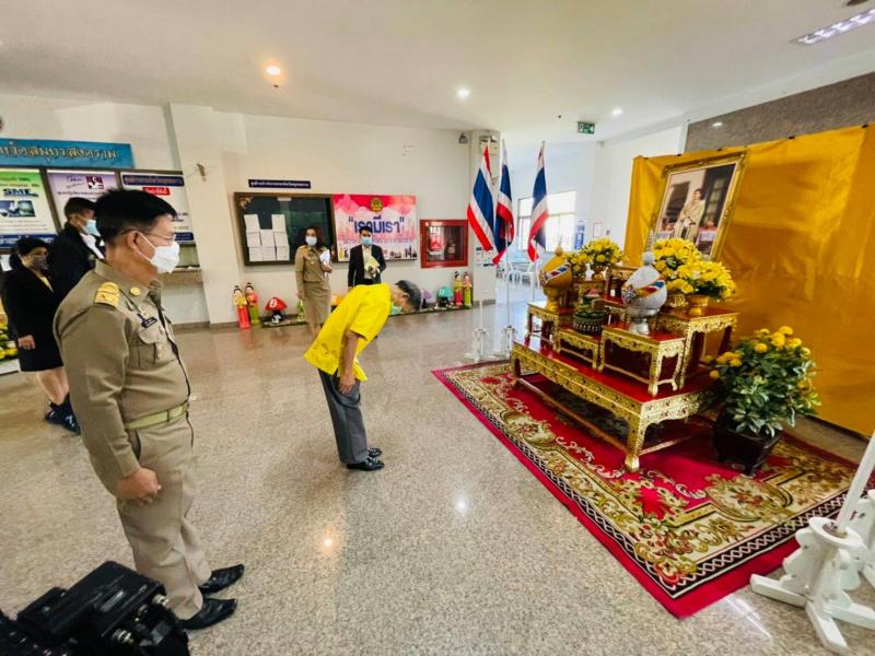 ประธานรัฐสภา พร้อ�