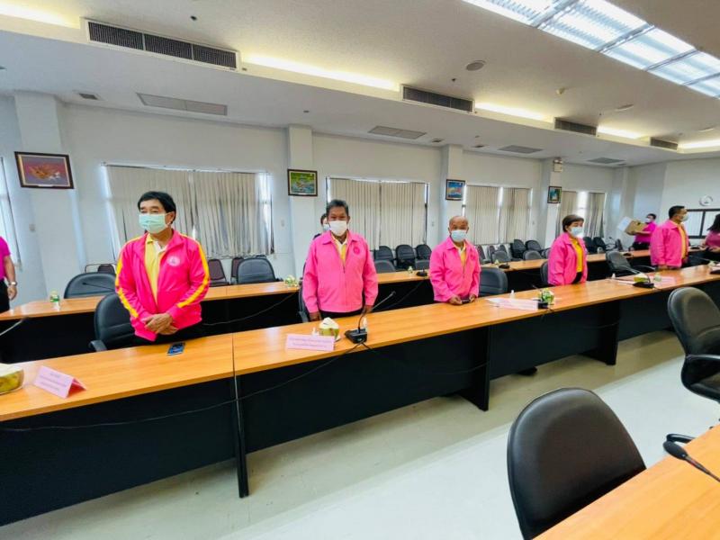ประธานรัฐสภา พร้อ�