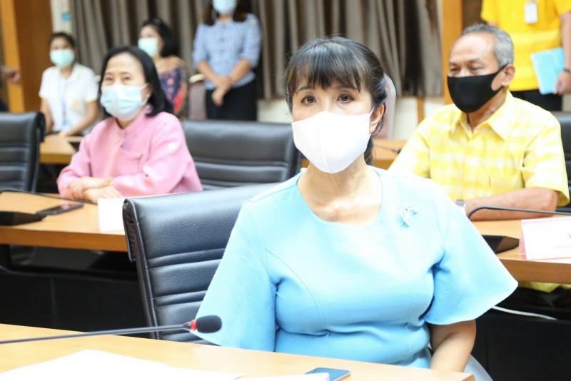 ประธานรัฐสภา พร้อ�