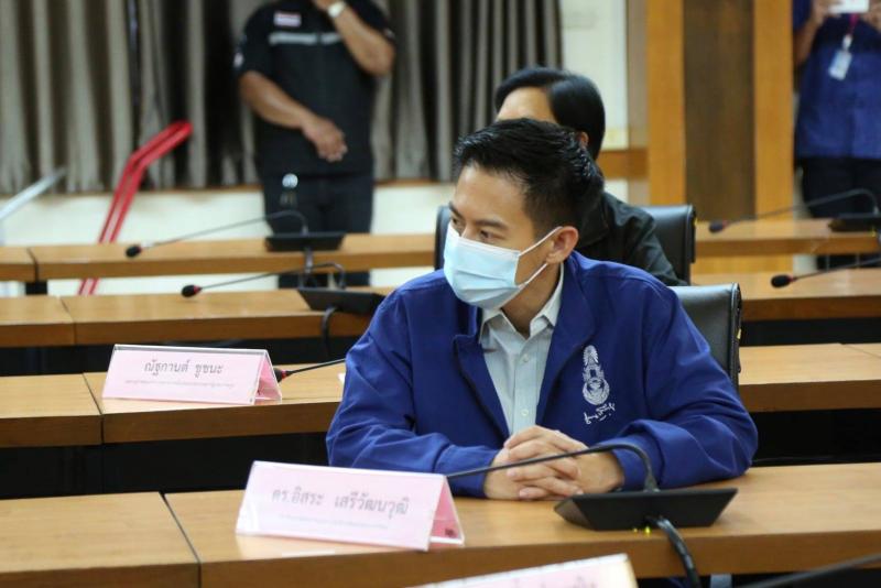 ประธานรัฐสภา พร้อ�