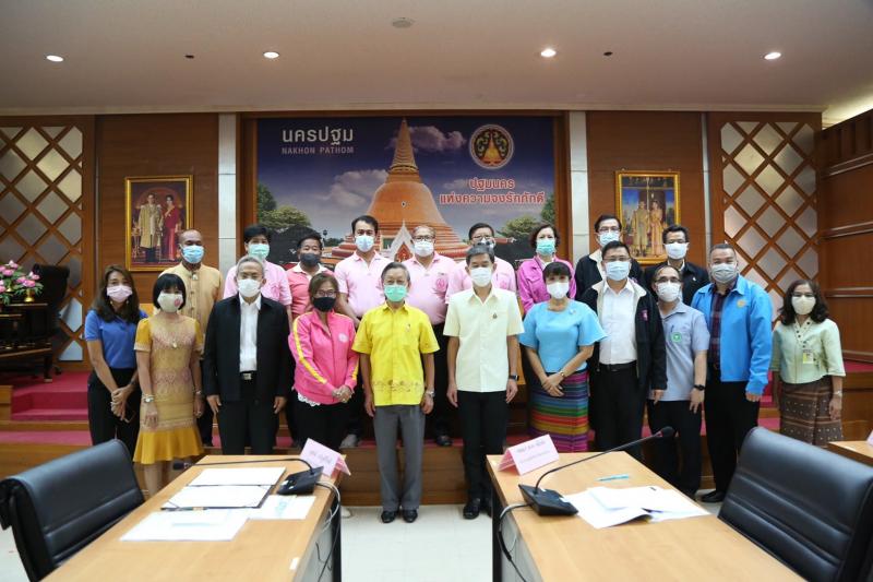ประธานรัฐสภา พร้อ�