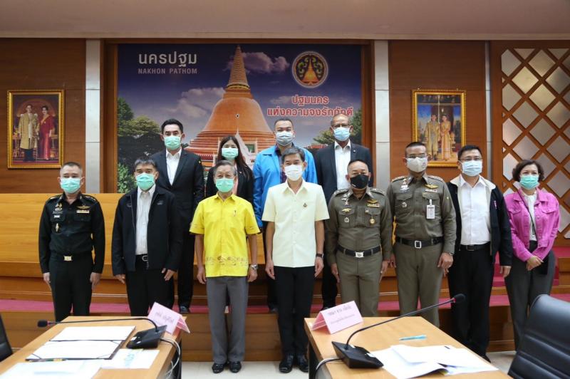 ประธานรัฐสภา พร้อ�