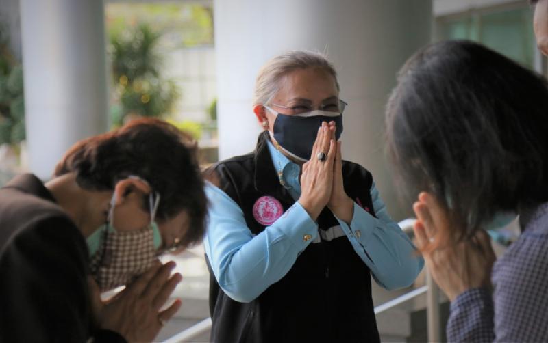 ปลัด พม. รับสิ่งขอ�