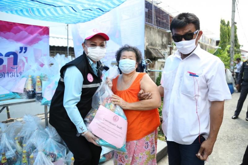 รองปลัด พม. ลงพื้น�