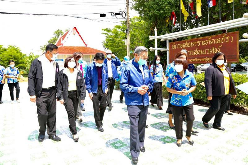 ปลัด พม. ร่วมลงพื้�
