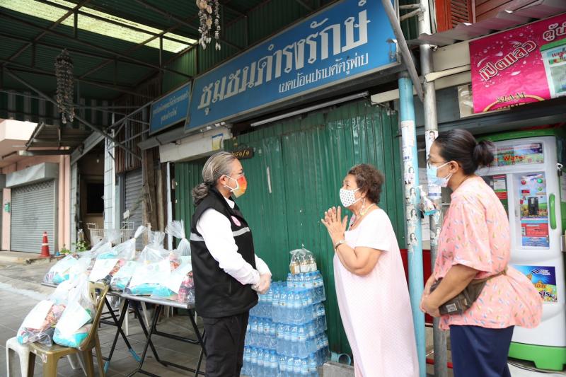 รองปลัด พม. ลงพื้น�
