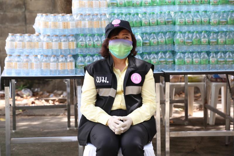 รมว.พม. พร้อมด้วยผ�