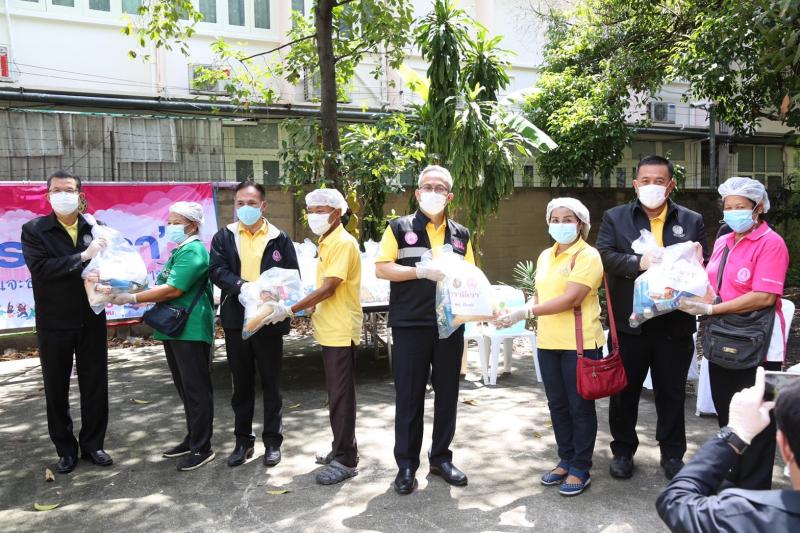รมว.พม. พร้อมด้วยผ�