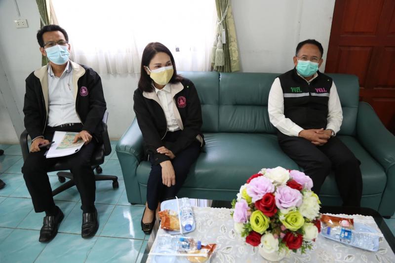 ปลัด พม. ร่วมกับปร�