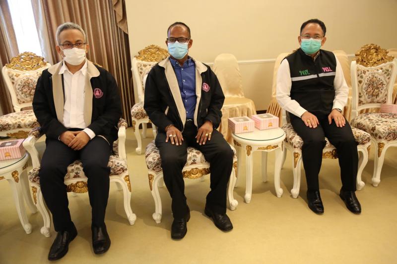 ปลัด พม. ร่วมกับปร�