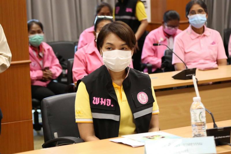 ปลัด พม. พร้อมด้วย�