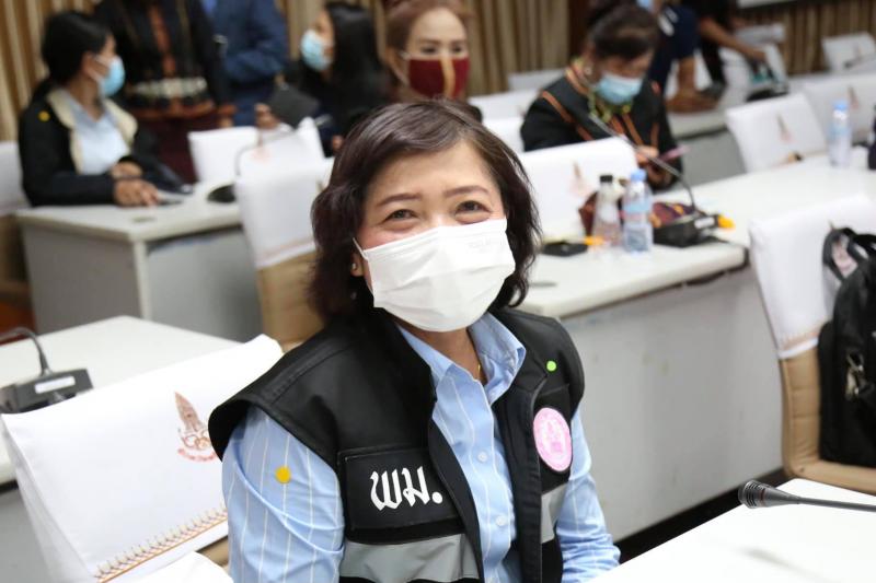 ปลัด พม. พร้อมด้วย�
