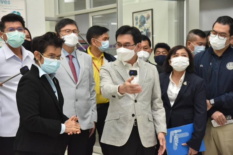 ปลัด พม. มลงพื้นที�