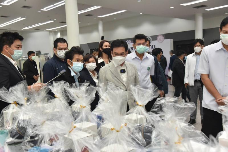 ปลัด พม. มลงพื้นที�