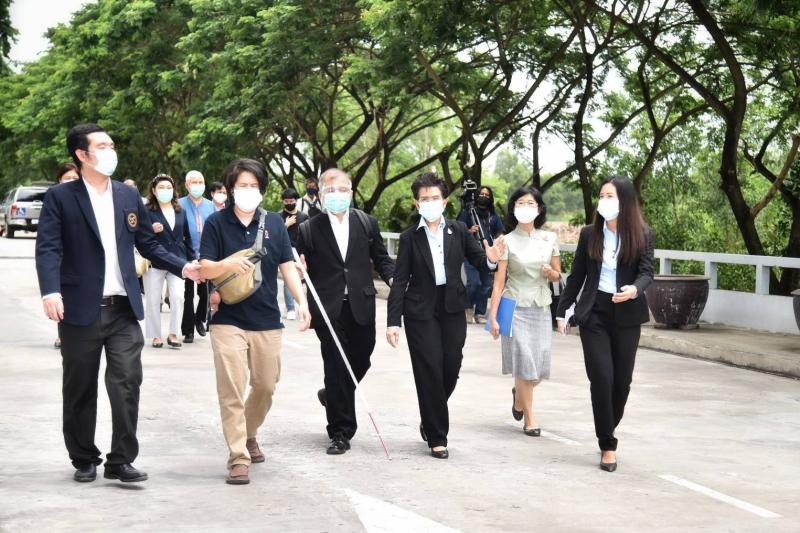 ปลัด พม. มลงพื้นที�