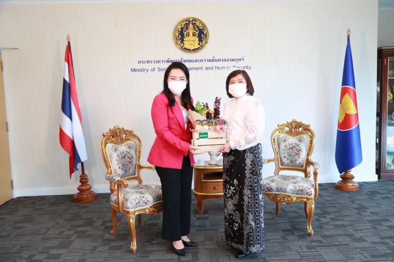 ปลัด พม. บันทึกเทป�