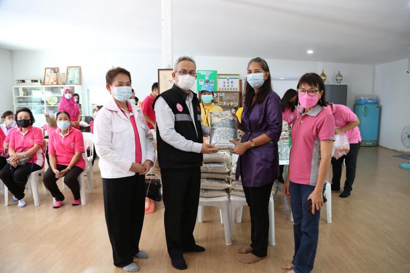รมว.พม. มอบหมายทีม �