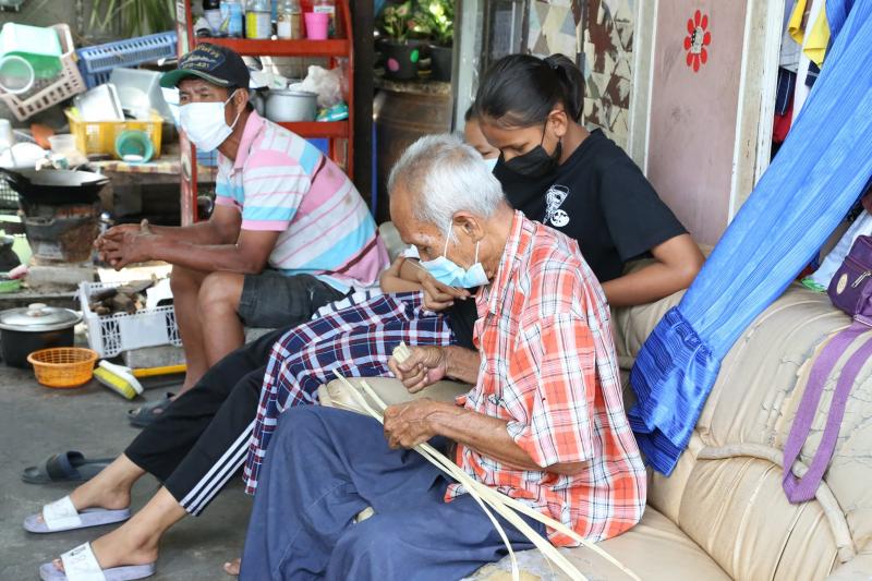 รมว.พม. ได้มอบหมาย �