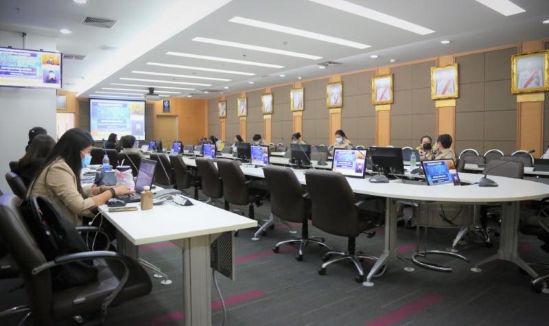 รองปลัด พม. เป็นหั�