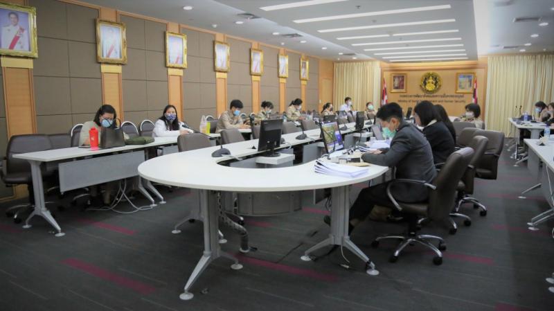 รองปลัด พม. เป็นหั�