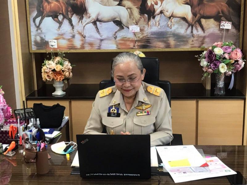 รองปลัด พม. เป็นปร�