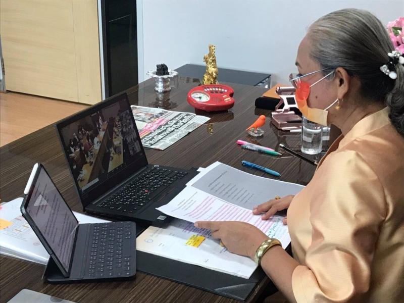 รองปลัด พม. เป็นปร�