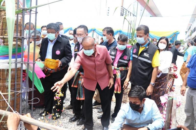 รองนายกรัฐมนตรีแ�