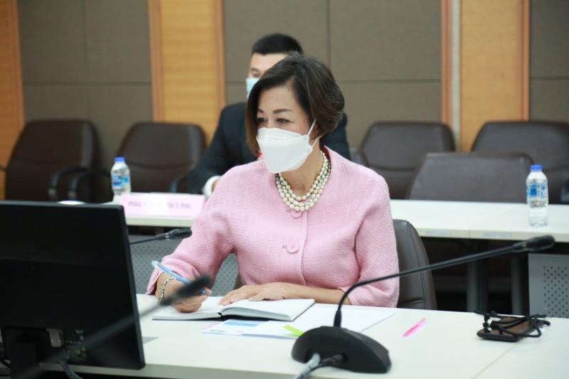 รมว.พม. เป็นประธาน�