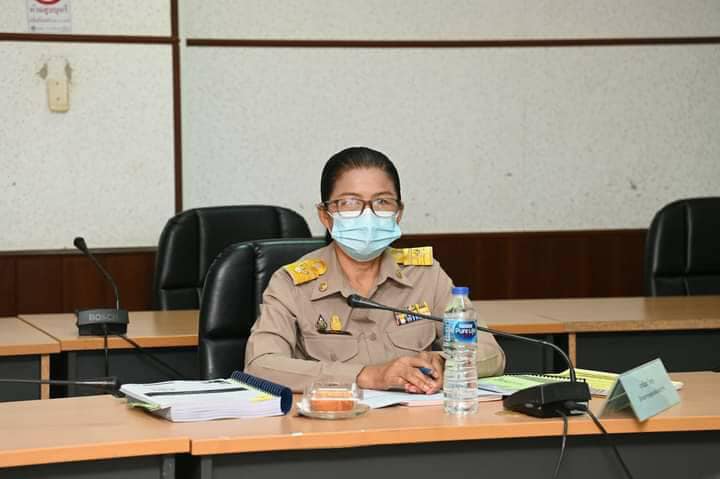 รองปลัด พม. เป็นปร�