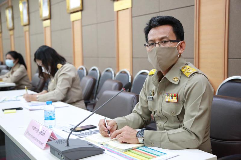 ปลัด พม. เป็นประธา�