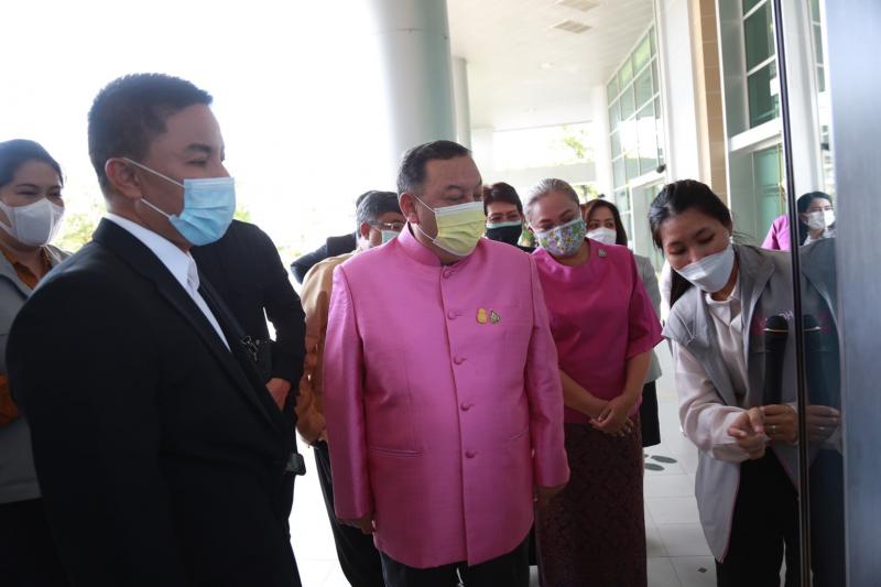 รมว.พม. เป็นประธาน�