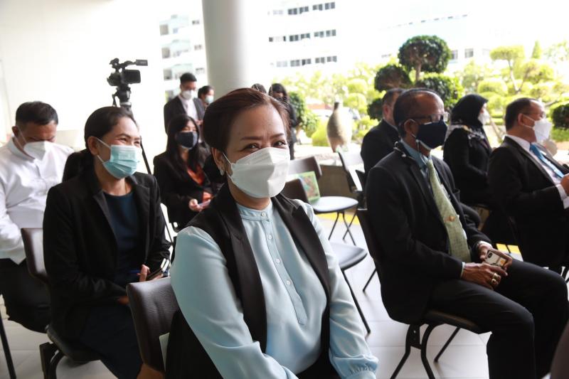 รมว.พม. เป็นประธาน�