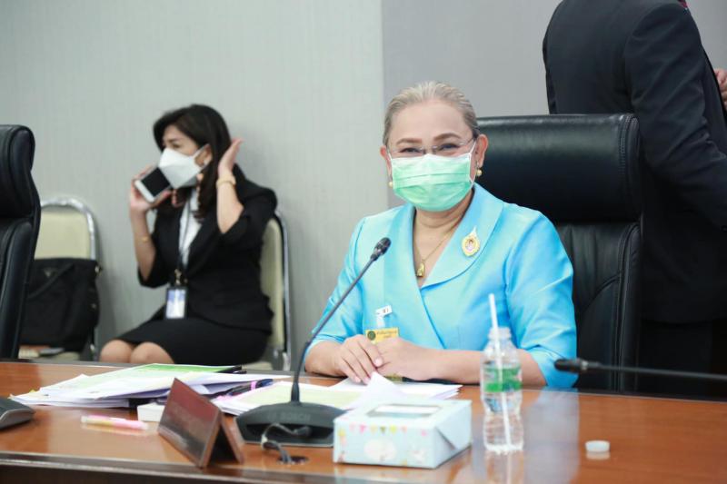 รมว.พม. เป็นรองประ�