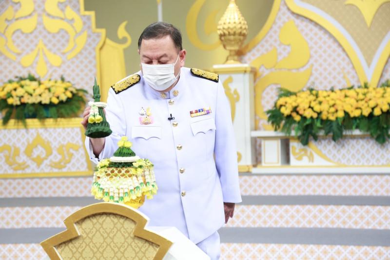 รมว.พม. พร้อมด้วยค�