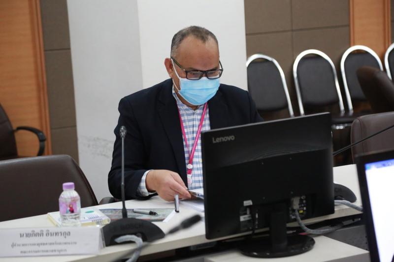 รองปลัด พม. เป็นปร�