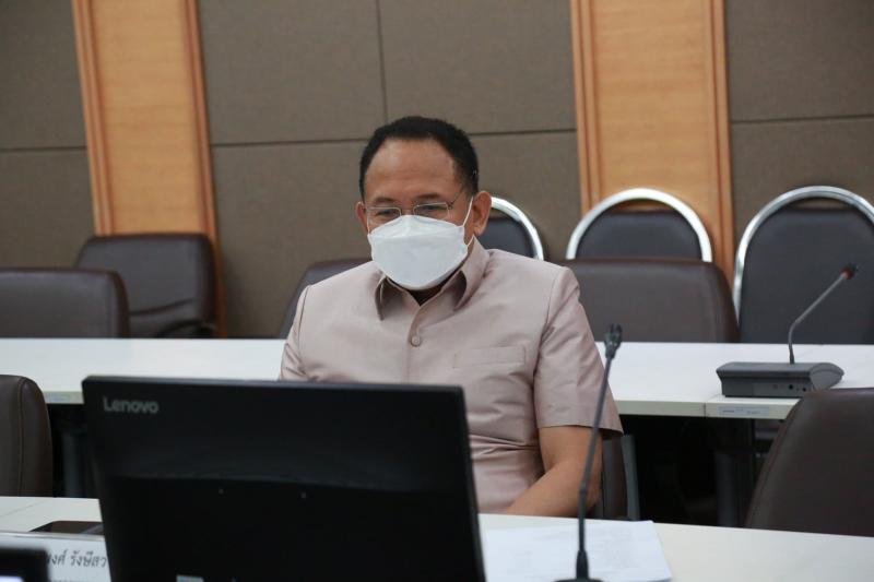 รองปลัด พม. เป็นปร�